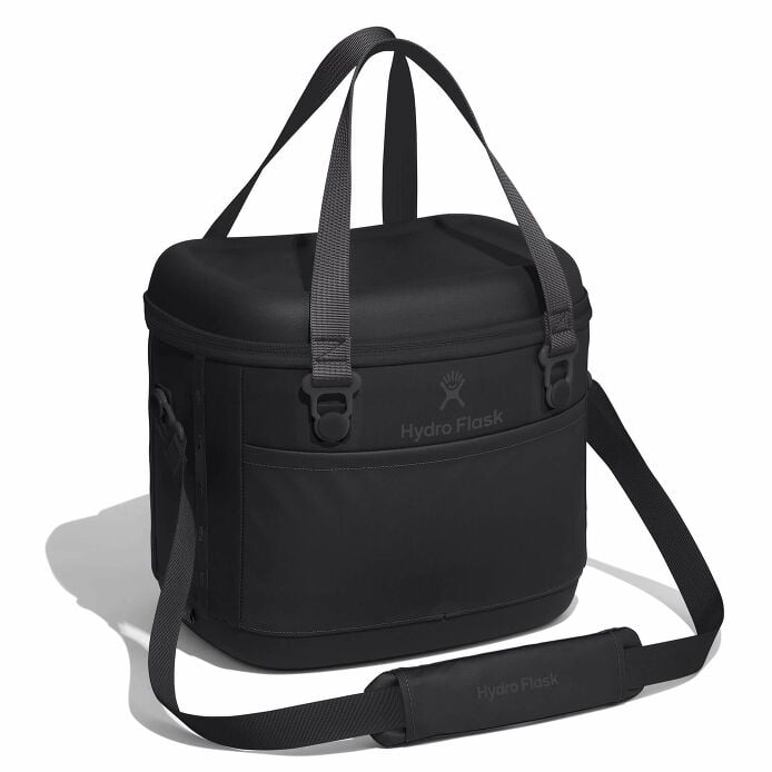 game-day-bundle-s0 12pco001-carryout-cooler-15l-black-angled_1_1.jpg