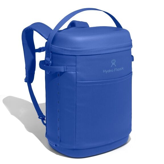 carryouttm-backpack-22-l-l9 18pco382_carryout_backpack_22l_capri_blue_angled_1.jpg