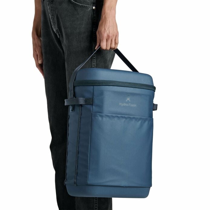 carryouttm-backpack-22-l-l9 250815_hydro_s26_hb_14597_6.jpg