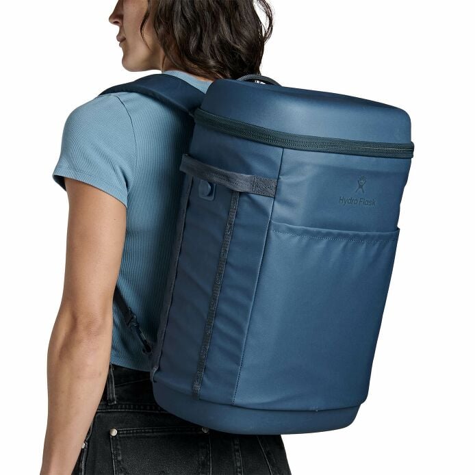 carryouttm-backpack-22-l-l9 250815_hydro_s26_hb_14605_7.jpg
