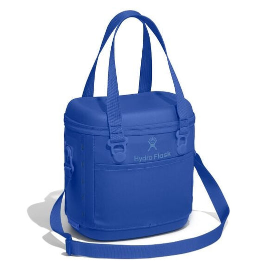 carryouttm-soft-cooler-10-l-t0 6pco382_carryout_cooler_10l_capri_blue_angled_1.jpg