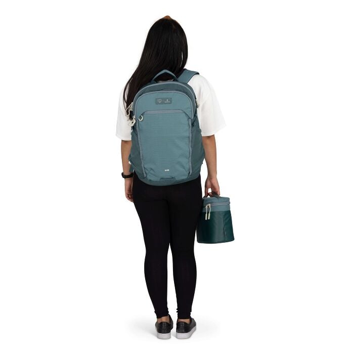 osprey-axis-x-hydro-flask-campus-essentials-bundle-g8 axisxhydroflask_s26_onbody3_cascadeblue_10007249_2.jpg