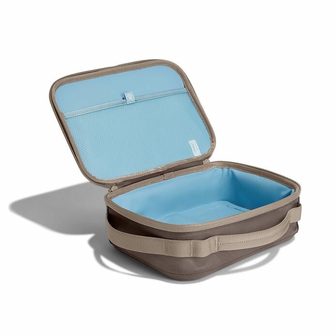 5-l-carry-outtm-lunch-box-e7 lbox217_5lcarryoutlunchbox_sandpiper_angled.jpg