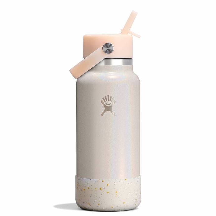 medium-boot-c8 le-f25w32-g-32-oz-wide-flex-straw-cap-glimmer-cream-straight-withboot_1_1_1.jpg