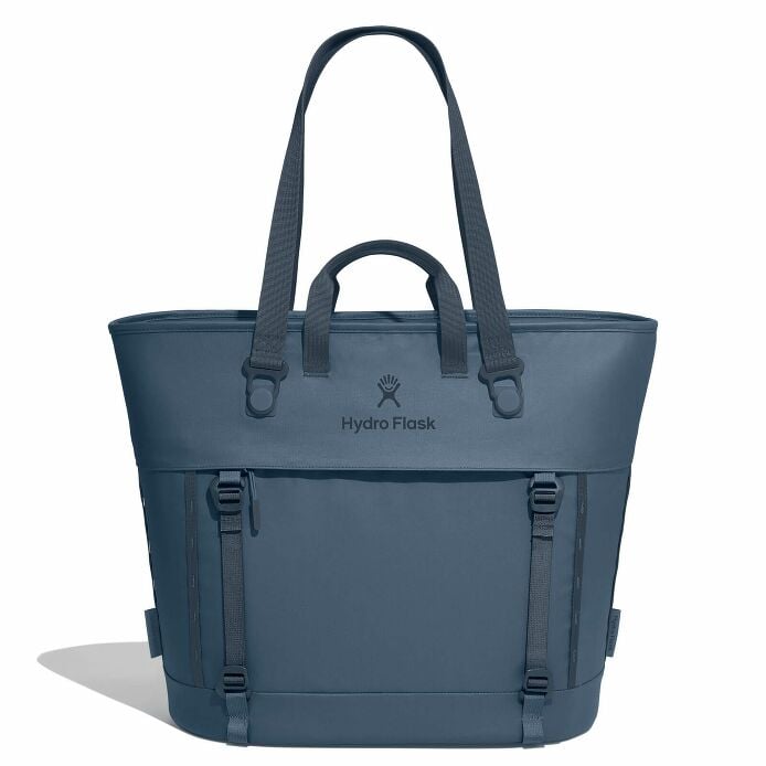 carryouttm-soft-cooler-tote-30-l-p6 maxiit384-carryout-tote-30l-harbor-blue-straight.jpg